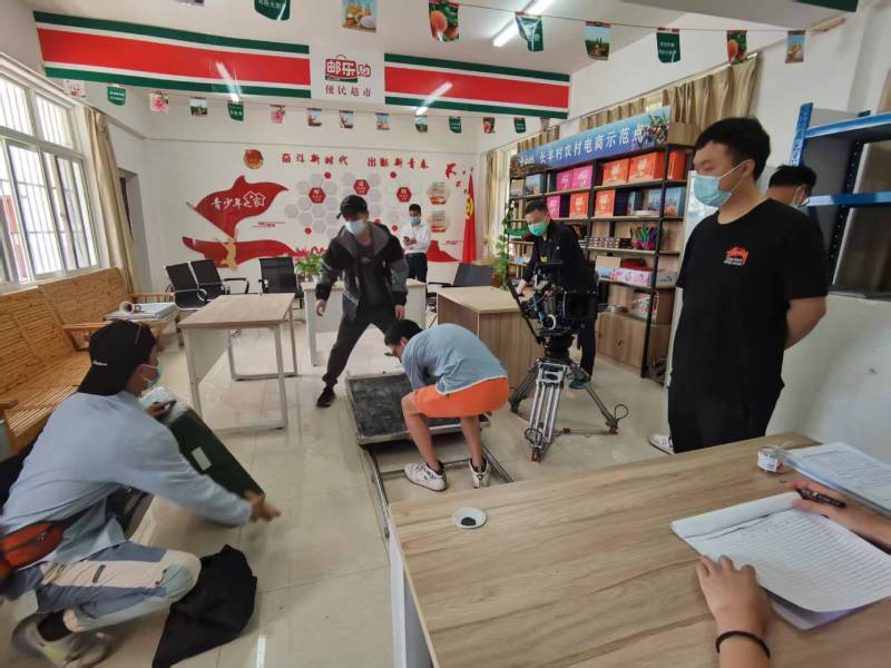 黔南广告片拍摄公司：极简主义践行者，少即是多的视觉哲学